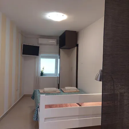 & Šibenik