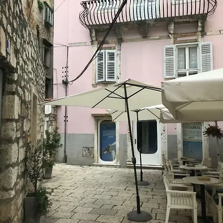 & Guest house